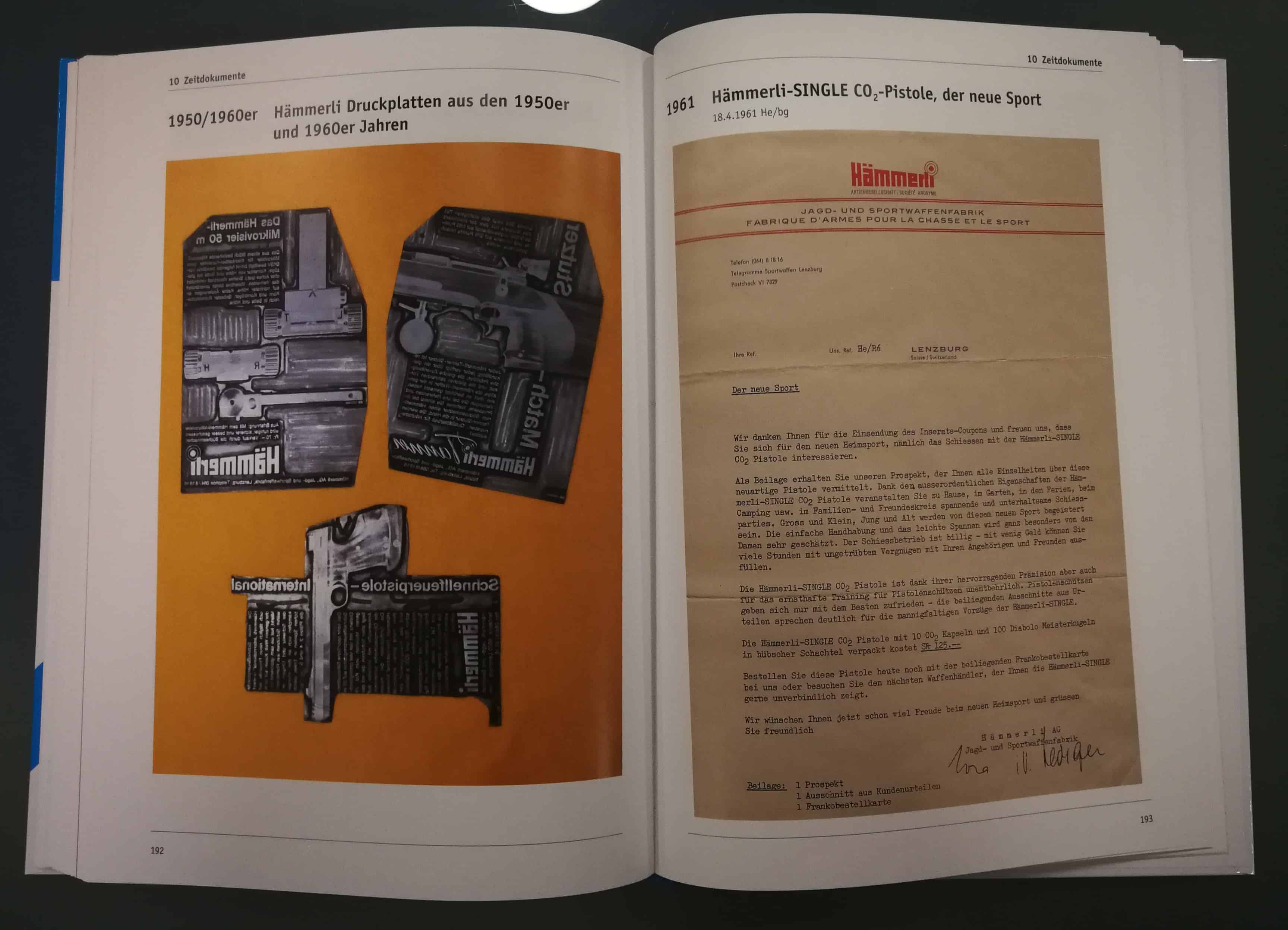 Links Druckplatten der 50er und 60er, rechts ein Schreiben betreffend der Hämmerli CO2-Pistole.