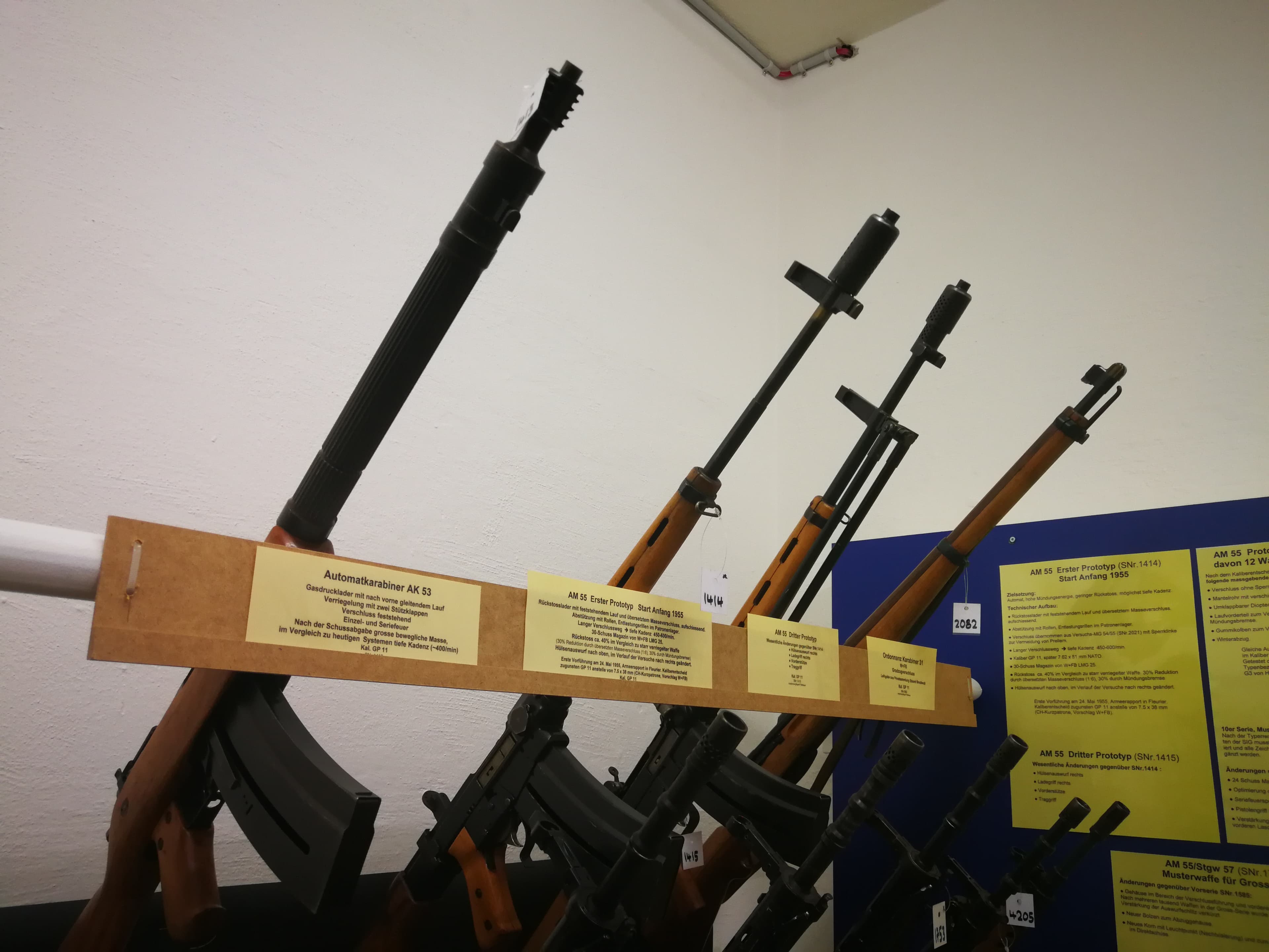 Nochmals die Schweizer AKs.