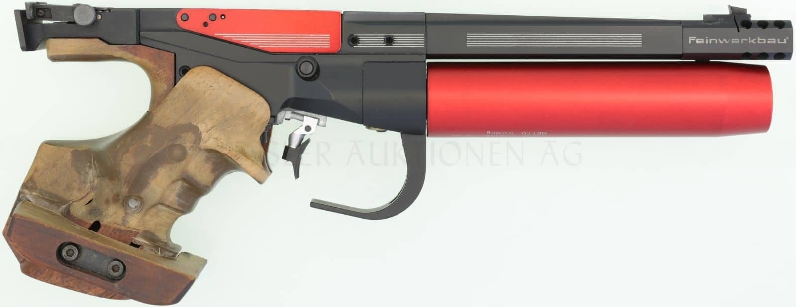 <strong>Druckluftwaffen</strong>
Deutsche Feinwerkbau Modell P34, Druckluftpistole im Kaliber 4.5mm. Luftgewehre werden natürlich gleich behandelt wie Luftpistolen.